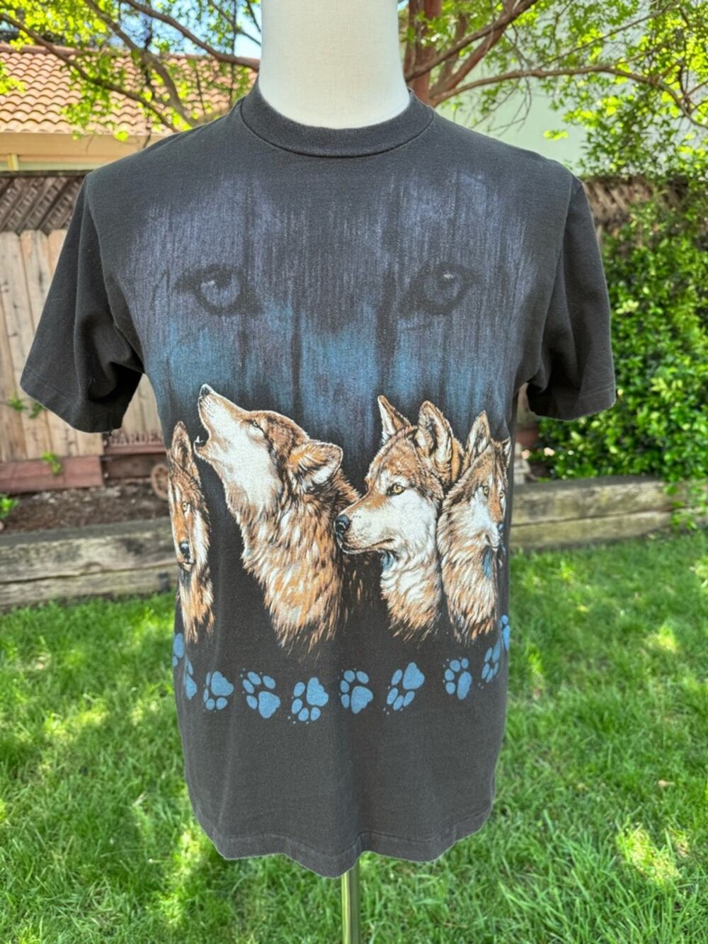 Vintage Wolves ‘93 Alaska Brichini T-Shirt Tee Black Fade 2 Side Wrap Women's M